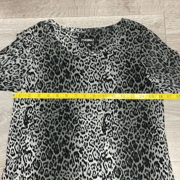 Roz & Ali Leopard Print Blouse 3/4 Rolled Tab Sleeve XS - Picture 7 of 16